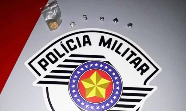 Jovem � preso acusado de envolvimento com o tr�fico de entorpecentes em Bastos