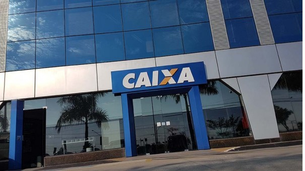 Caixa come�a a chamar candidatos aprovados no concurso de 2014