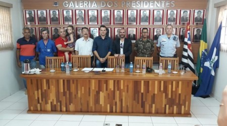 Prefeitura e Câmara de Lucélia realizam reunião sobre a reativação do Tiro de Guerra