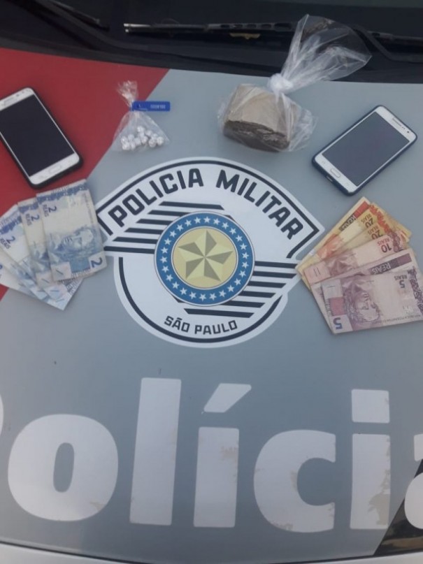 Den�ncia an�nima ajuda PM a prender dois indiv�duos pelo crime de tr�fico