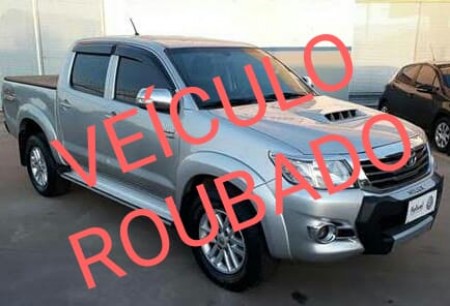Polícia Militar de Osvaldo Cruz registra ocorrência de roubo de uma Hilux 