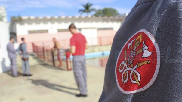 Corpo de Bombeiros de Tup realiza treinamento para salvamento de pessoas em situao de risco a vida