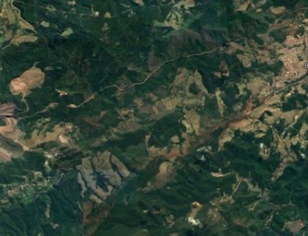 Cidade mineira vive tensão com risco de rompimento de barragem