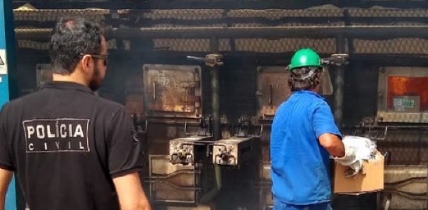 Pol�cia Civil incinera cerca de 25kg de drogas