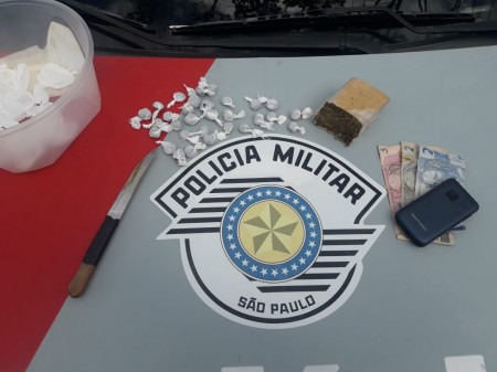 Polícia Militar prende homem por tráfico na Vila Cavarú 