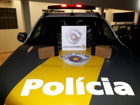 Mulher é detida com 2 kg de crack em mochila