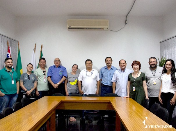 Representantes de Osvaldo Cruz recebem nova equipe do Circuito Sesc de Artes 