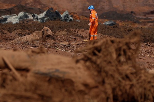 Ex-presidente da Vale depe na CPI de Brumadinho nesta quinta