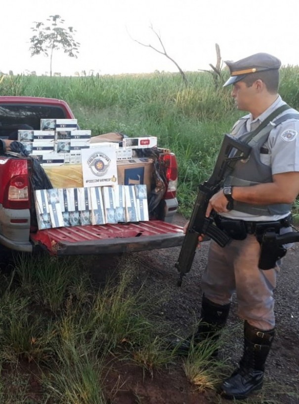 Motorista � preso com carga de 10 mil ma�os de cigarros contrabandeados em Dracena