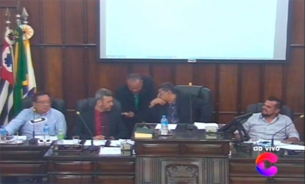 Possvel esquema de desvio de dinheiro em Residncias Teraputicas de Tup  denunciado na Cmara