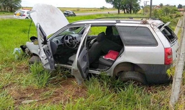 Moradores de Bastos sofrem ferimentos em acidente na rodovia de liga Iacri a Bastos