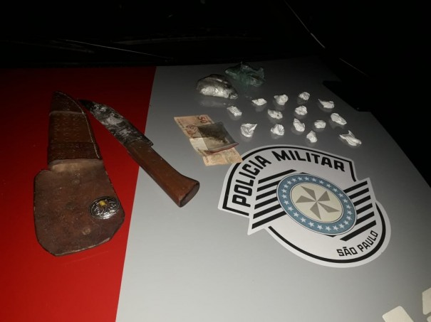 Pol�cia Militar de Luc�lia prende traficante na Vila Ren�