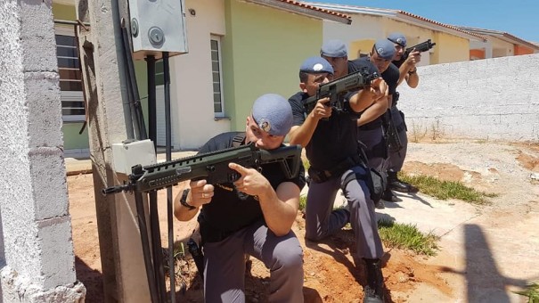 For�a T�tica do 25� BPM/I realiza treinamento em Junqueir�polis