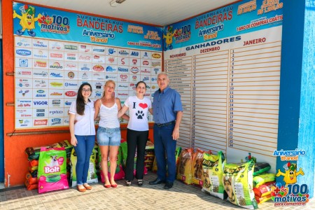 Supermercado Bandeiras entrega de mais de 500kg de ração para Ong's de proteção a animais