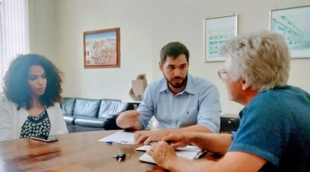 Prefeito de Salmourão busca recursos junto a Secretaria Estadual de Cultura para criação da Banda Marcial Municipal