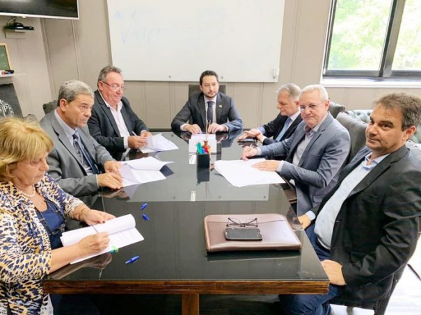 Clube da Piscina de Parapu receber investimento de R$ 450 mil para reforma