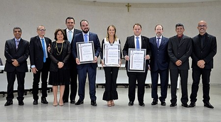 Trio de juízes recebe títulos de Cidadãos Adamantinenses