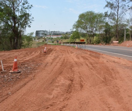 Motorista de aplicativo se recusa a entrar em estrada de terra e passageira acaba atropelada na Rodovia Ângelo Rena