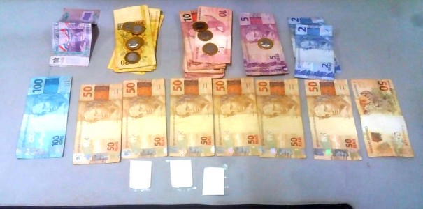 Moto-taxista � preso por tr�fico de drogas, em Osvaldo Cruz