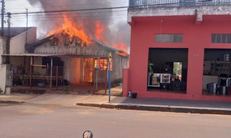 Homem é preso suspeito de incendiar casa da ex-mulher