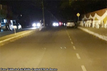 Colisão de carro contra poste teria sido a causa do apagão em parte de Bastos