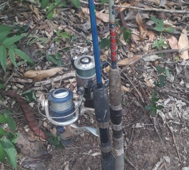 Cinco pescadores s�o multados por pesca em local proibido no Rio Aguape�