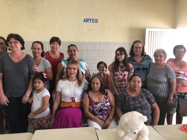 Polcia Civil realiza palestra sobre redes sociais na Casa da Me Nossa Senhora de Ftima em Adamantina.