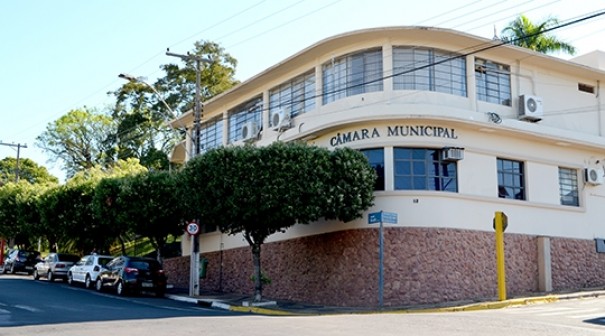 Cmara de Luclia recebe dois novos pedidos para cassao do mandato do prefeito
