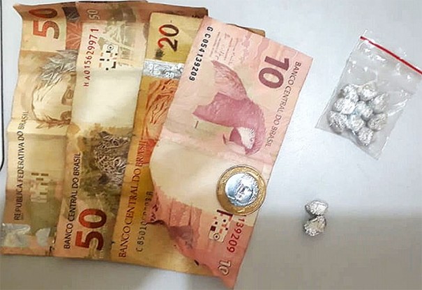 Jovem � preso acusado de promover o tr�fico de drogas em Quat�