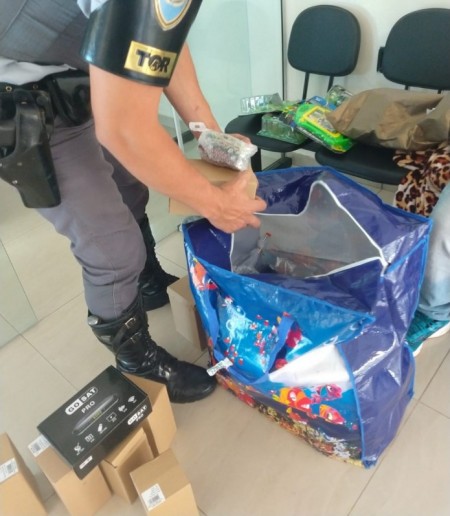 Com produtos do Paraguai, procurado da Justiça é localizado em ônibus e capturado pela Polícia Rodoviária
