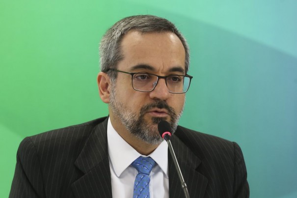 Quinze estados e DF aderem ao Programa das Escolas Cvico-Militares