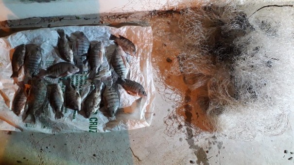 Homens de Salmour�o s�o presos furtando peixes em Osvaldo Cruz 