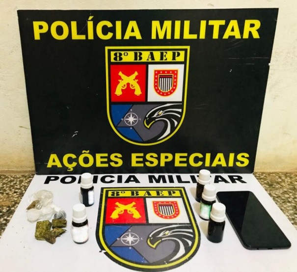 Passageira de �nibus � presa com frascos de 'maconha l�quida' na SP-270