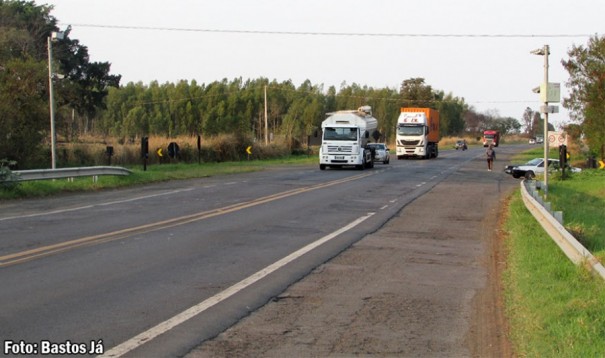 Radar fixo  instalado na SP - 495, no trecho entre Bastos e divisa com o municpio de Rancharia