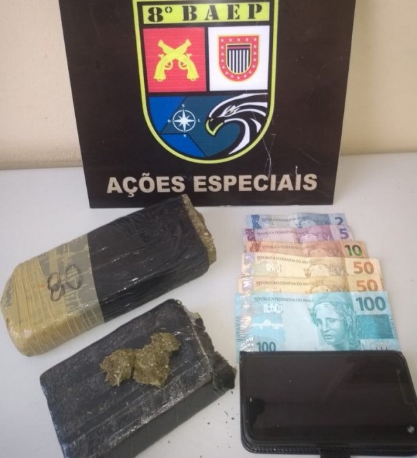 Dupla tenta fugir da PM, mas � presa por tr�fico ap�s cair de motocicleta em Presidente Prudente