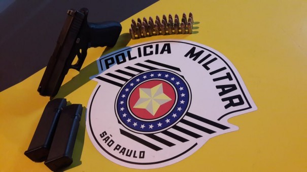 Adolescente � apreendido com pistola 9mm e muni��es em um �nibus na SP-270