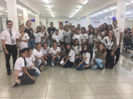 Projeto em parceria da Escola Estadual 'Prefeito Waldomiro' com CRAS de Sagres leva 30 jovens ao primeiro RG