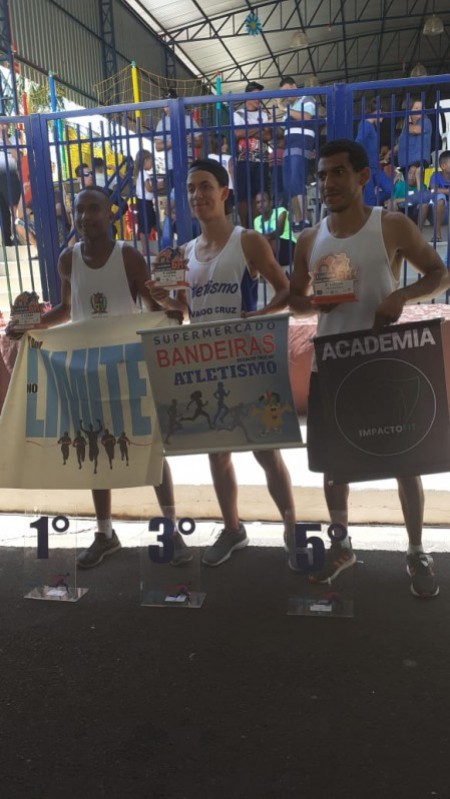 Atletas do Atletismo de OC participaram de Corrida de Rua em Luiziânia