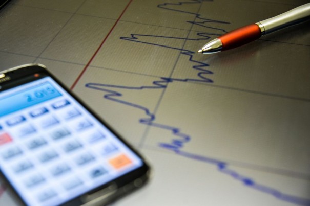 Previso de crescimento da economia sobe para 0,87% neste ano