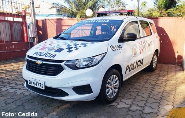 Indiv�duo � preso ao tentar furtar lanche e troco de entregador em Tup�