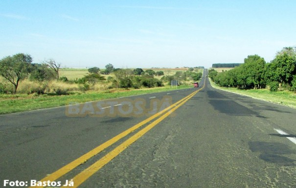 Menor atropelada � localizada ca�da em rodovia que liga Bastos e Iacri