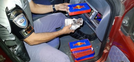 Cocaína e haxixe são apreendidos durante fiscalização policial na Rodovia Raposo Tavares