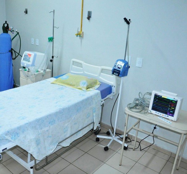 Santa Casa de Flrida Paulista instala leito com respirador adquirido com recurso da Justia