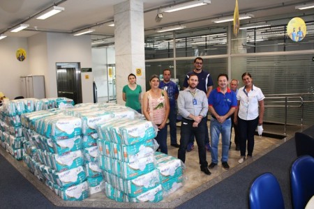 Mais de 9 mil fraldas geriátricas são arrecadadas por funcionários e clientes do Banco do Brasil