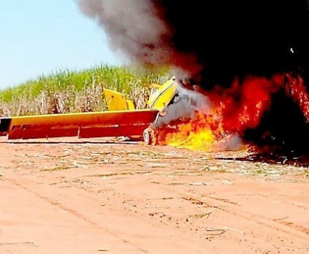 Investigações do avião encontrado em canavial de Junqueirópolis continuam