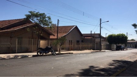 Indivíduo não identificado, sobe em telhados e tira sono de moradores da Vila Ana, em Osvaldo Cruz