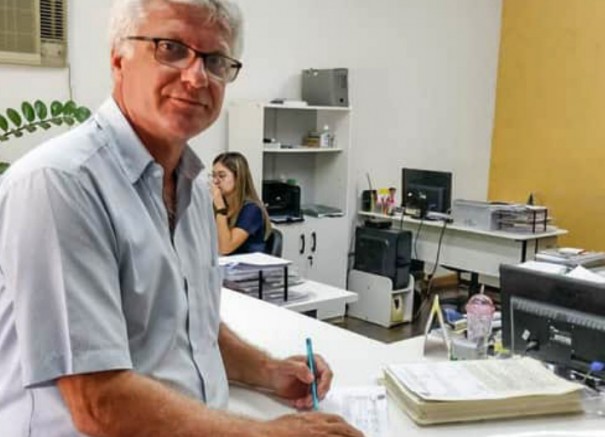 Programa Cidade Legal beneficia um total de 260 famlias com escritura de imveis em Salmouro