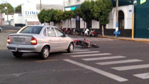 Pol�cia Militar registra ocorr�ncia de acidente de tr�nsito com v�tima, em Osvaldo Cruz