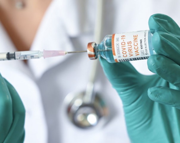 Anvisa aprova segunda dose da vacina de Oxford contra Covid-19 em voluntrios