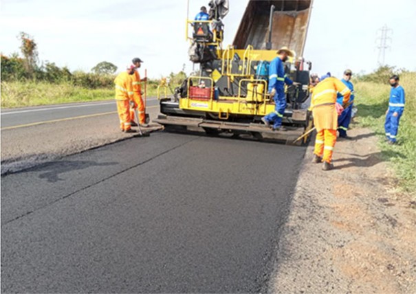 SP 284, entre Assis e Martin�polis, � recuperada